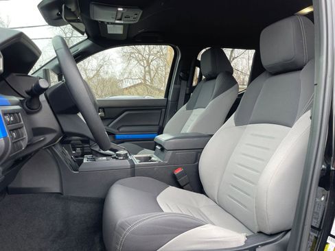 Used 2025 Toyota Tacoma TRD Off-Road image 25