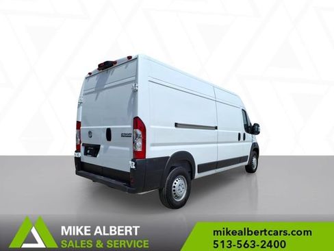 Used 2024 RAM ProMaster 2500 w/ Convenience Group FWD image 7