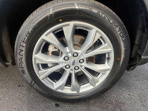 Used 2020 Ford Explorer Limited w/ Class III Trailer Tow Package AWD/4WD image 31