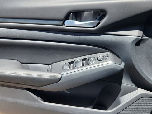 New 2025 Nissan Altima 2.5 SV image 7