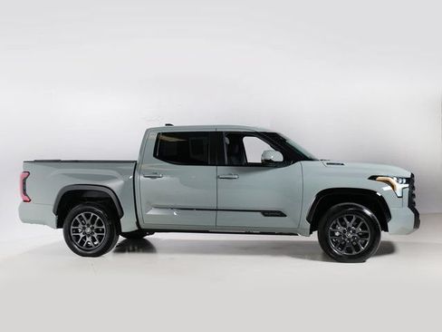 Used 2025 Toyota Tundra Platinum AWD/4WD image 34