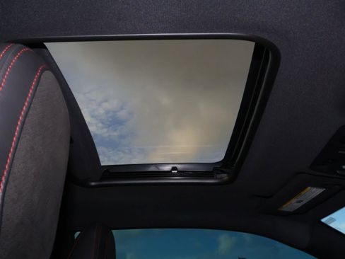 Used 2019 Chevrolet Camaro ZL1 image 32