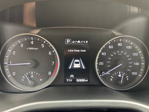 Used 2017 Hyundai Elantra Limited w/ Limited Ultimate Package 05 FWD image 11