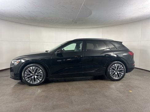 Used 2024 Audi Q8 e-tron Premium Plus w/ Premium Plus Package image 4