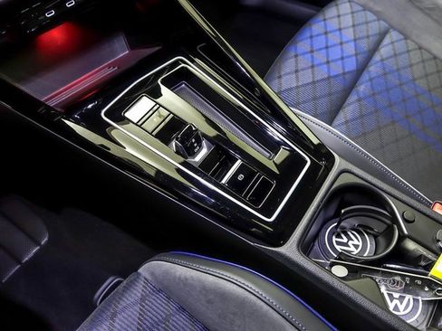 Used 2025 Volkswagen Golf w/ Euro Style Package image 19