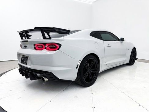 Used 2020 Chevrolet Camaro LT w/ RS Package image 18