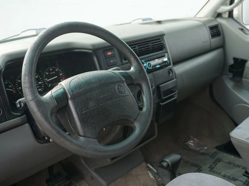 Used 1997 Volkswagen Eurovan Camper FWD image 13