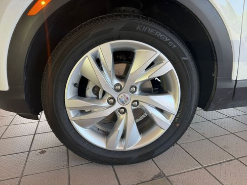 Used 2025 Buick Encore GX Preferred FWD image 28