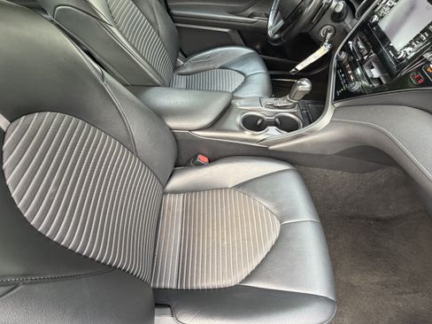 Used 2021 Toyota Camry SE FWD image 43