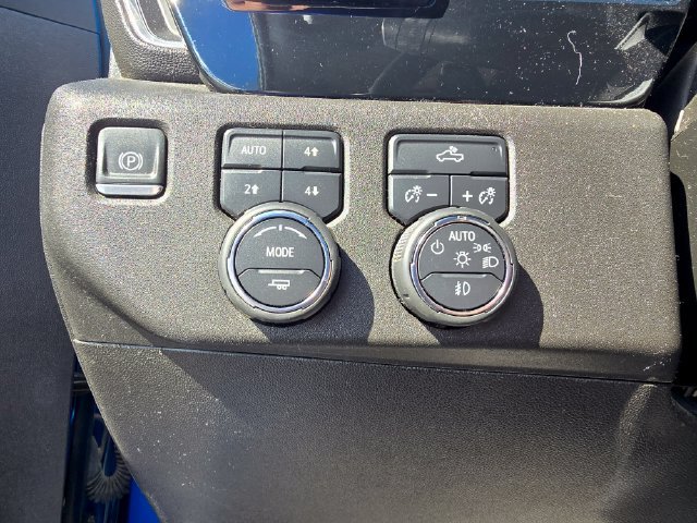 Used 2024 Chevrolet Silverado 1500 RST w/ Convenience Package II AWD/4WD image 18
