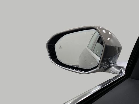 Used 2024 BMW i7 xDrive60 image 21