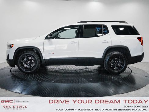 Used 2023 GMC Acadia AT4 w/ Preferred Package image 4