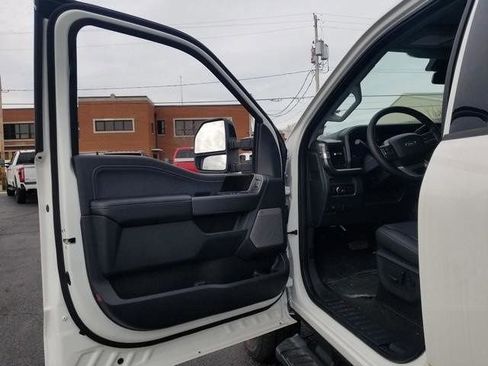 New 2025 Ford F250 Lariat w/ Lariat Ultimate Package image 13