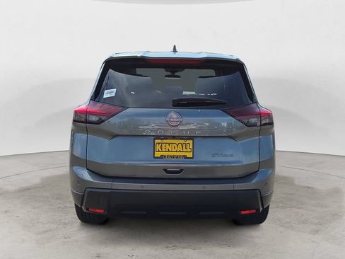 Used 2024 Nissan Rogue SV AWD/4WD image 6