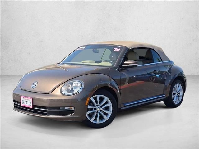 Used 2014 Volkswagen Beetle TDI FWD image 1
