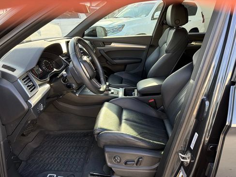 Used 2020 Audi Q5 2.0T Premium AWD/4WD image 2