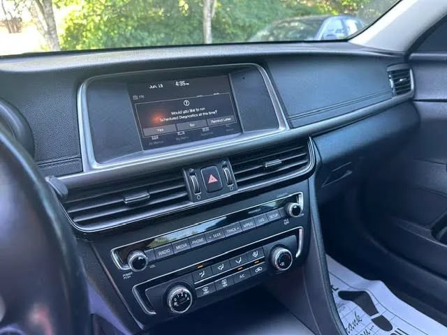 Used 2018 Kia Optima S FWD image 11