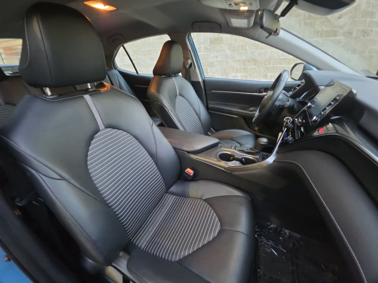 Used 2023 Toyota Camry SE FWD image 21
