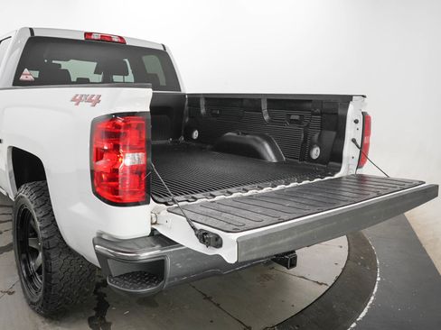 Used 2019 Chevrolet Silverado 1500 LT AWD/4WD image 9