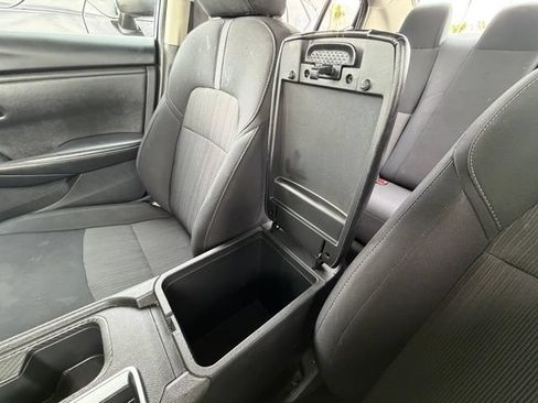 Used 2024 Nissan Sentra SV FWD image 32