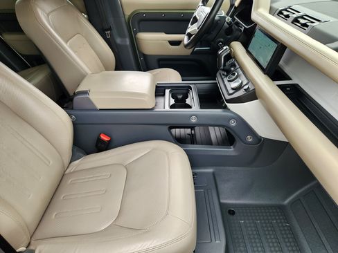 Used 2020 Land Rover Defender 110 S AWD/4WD image 14