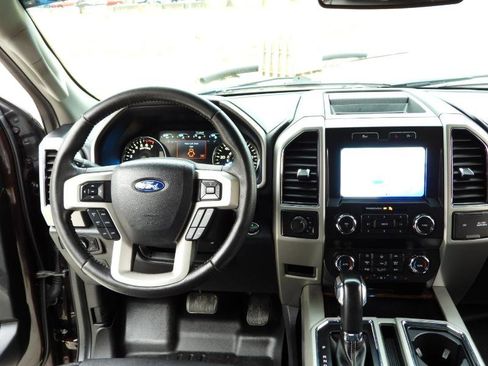 Used 2019 Ford F150 Lariat image 42