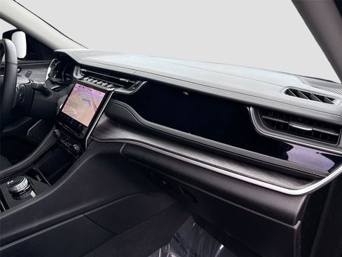 Used 2022 Jeep Grand Cherokee L Limited w/ Luxury Tech Group II image 29