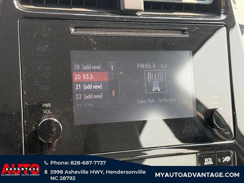 Used 2017 Toyota Prius Two FWD image 11