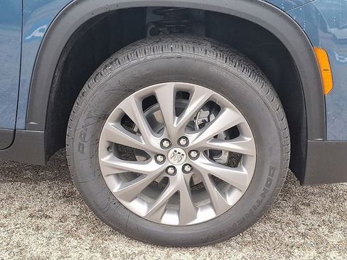 Used 2026 Buick Enclave Preferred w/ Power Package image 8