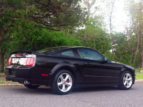 Used 2008 Ford Mustang GT RWD image 5