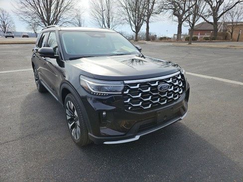 Used 2025 Ford Explorer Platinum w/ LUX Leather Package image 8
