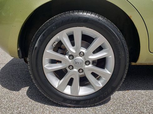 Used 2012 Kia Soul + FWD image 27