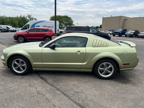 Used 2006 Ford Mustang GT RWD image 2