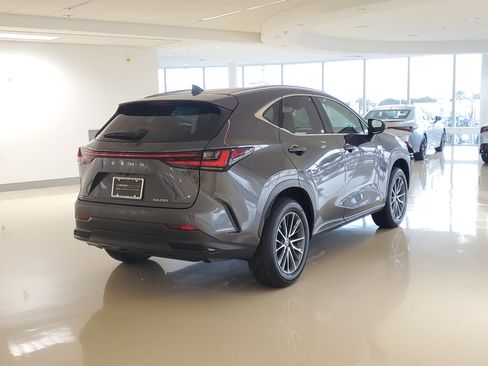 Certified 2025 Lexus NX 250 FWD w/ Premium Package image 10