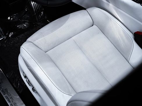 Used 2025 Rolls-Royce Cullinan AWD/4WD image 46