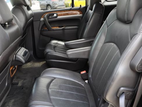 Used 2009 Buick Enclave CXL w/ Entertainment Package #2 image 23