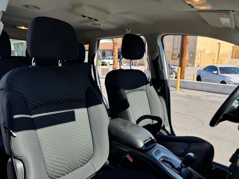 Used 2013 Dodge Journey SE image 17