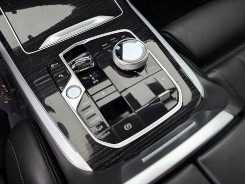 Used 2024 BMW X7 M60i w/ Executive Package AWD/4WD image 32