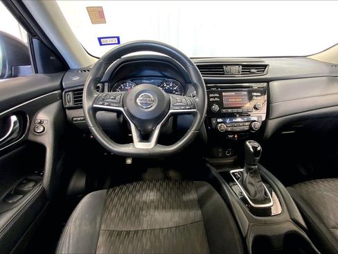 Used 2017 Nissan Rogue SV FWD image 14