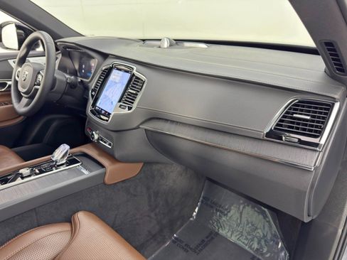Used 2023 Volvo XC90 T8 Ultimate image 15