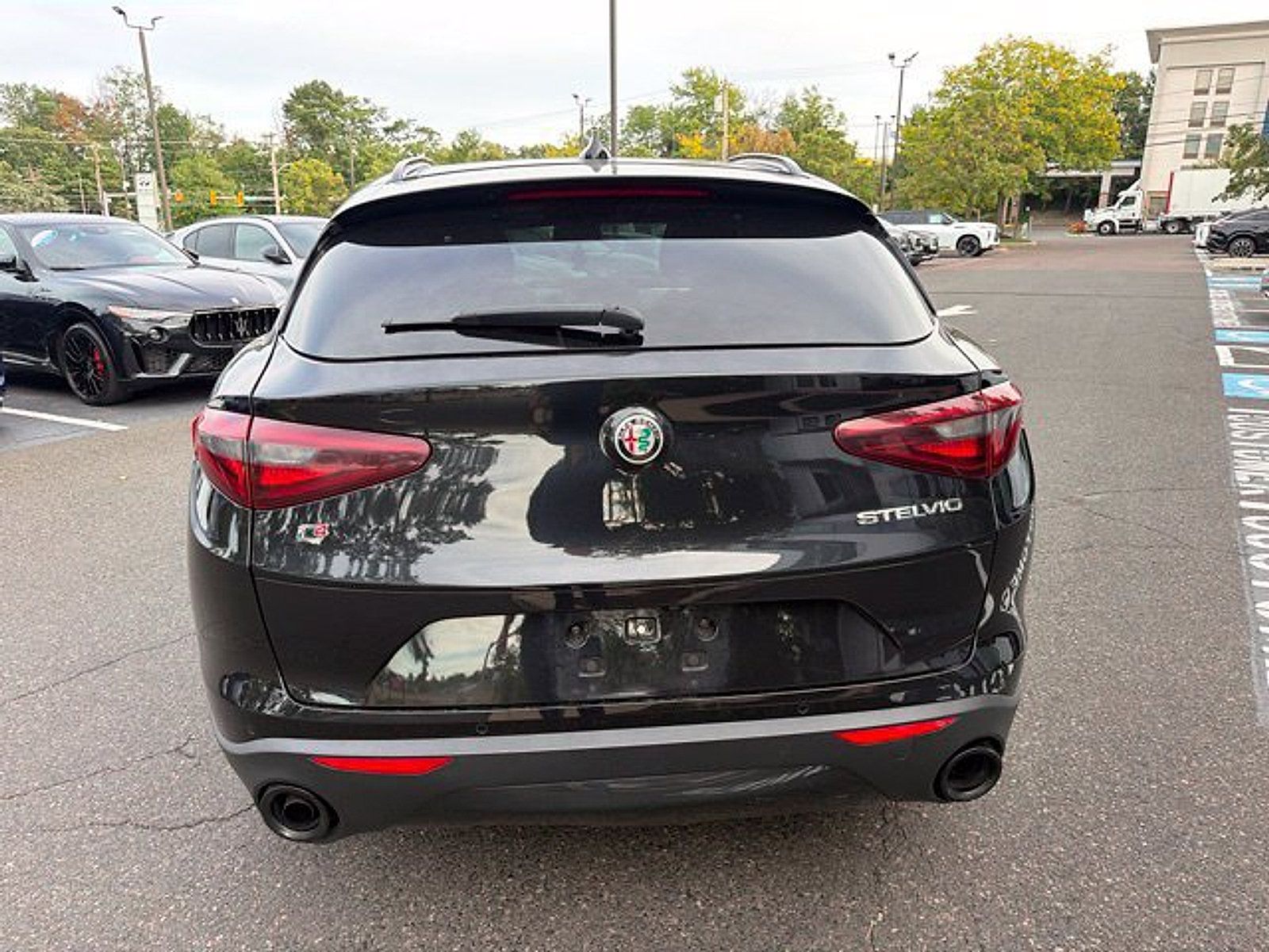 Used 2023 Alfa Romeo Stelvio Sprint AWD/4WD image 7
