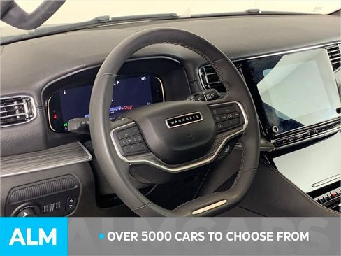 Used 2023 Jeep Wagoneer Series II image 6