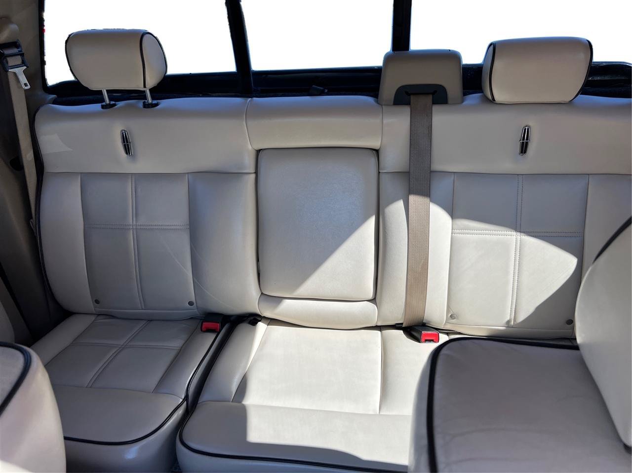 Used 2008 Lincoln Mark LT 4x4 image 14