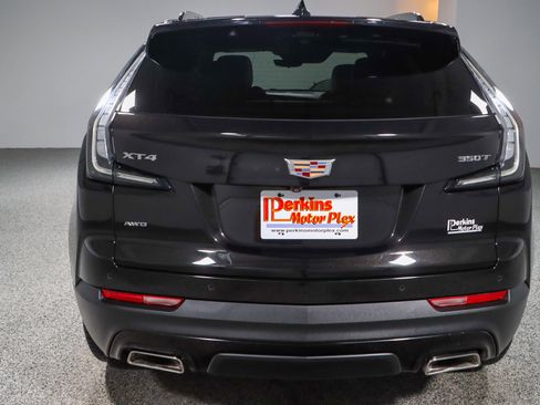 Used 2022 Cadillac XT4 Sport image 8
