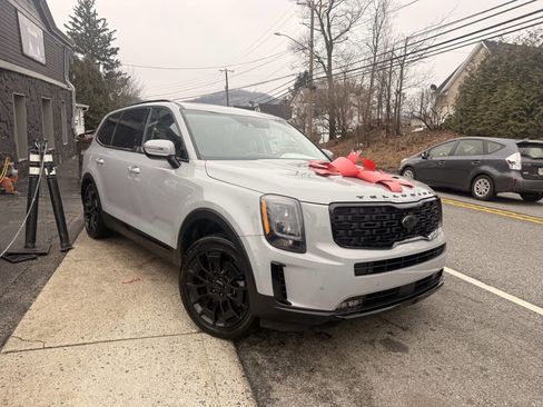 Used 2021 Kia Telluride SX w/ Nightfall Edition Package AWD/4WD image 4