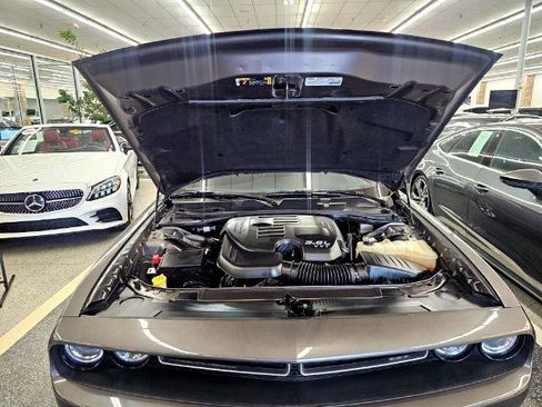 Used 2022 Dodge Challenger GT image 33