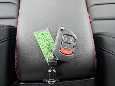 New 2026 Jeep Wrangler Unlimited Rubicon w/ Safety Group image 31