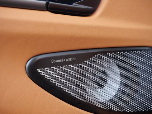 New 2026 Aston Martin V8 Vantage Convertible image 21