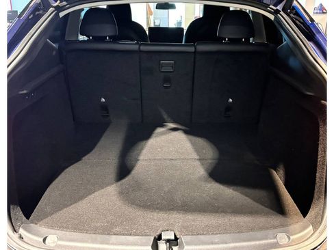 Used 2022 Tesla Model Y Long Range image 10