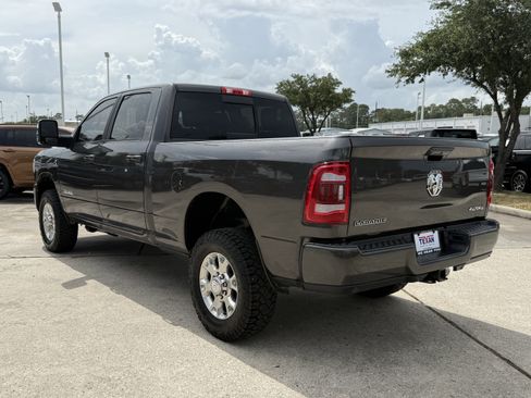 Used 2024 RAM 2500 Laramie w/ Safety Group AWD/4WD image 7